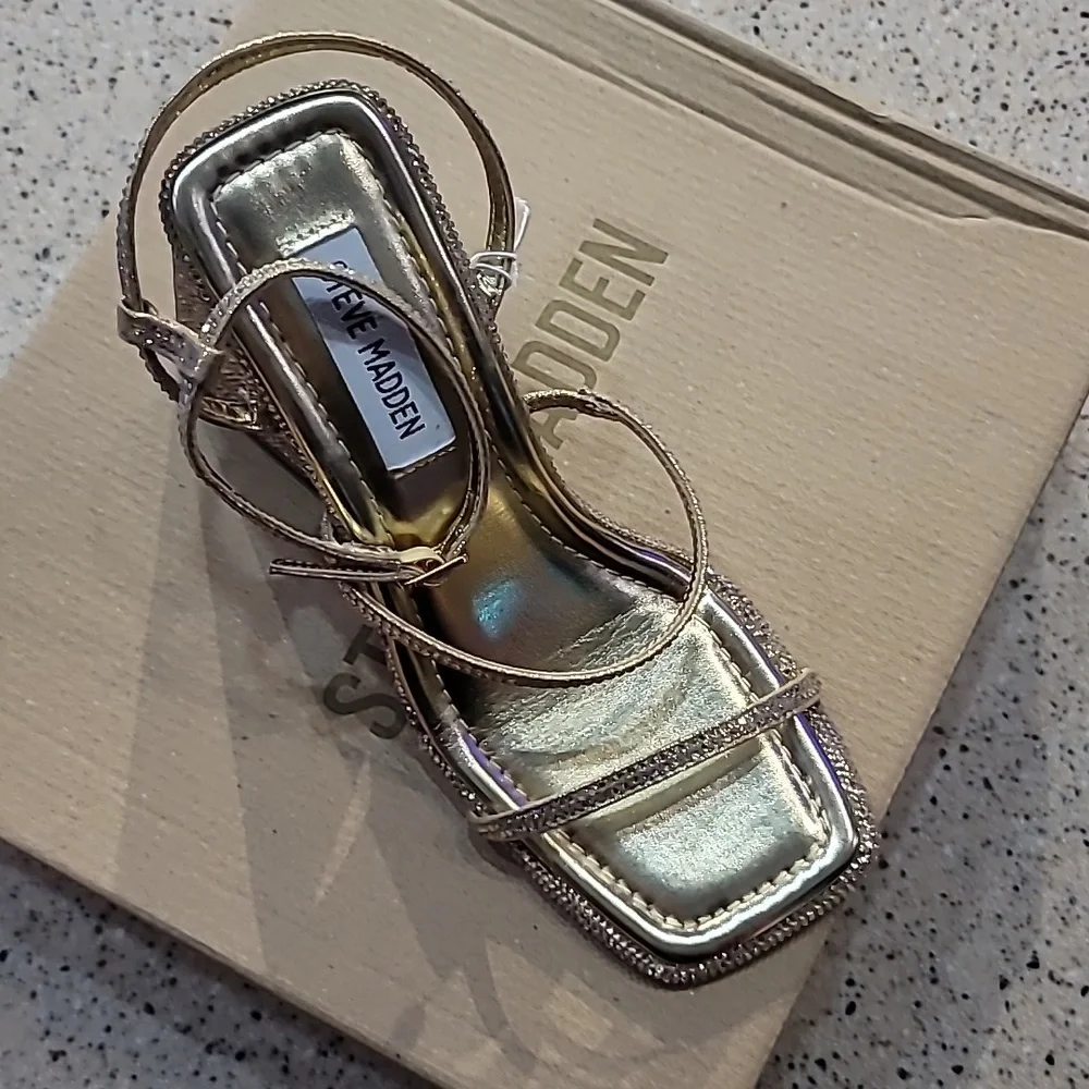 Steve Madden Brittani Gold Sandals - Picture 2 of 3